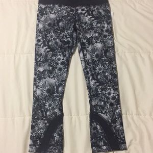 Lululemon Run: Inspire Crop II Size 2